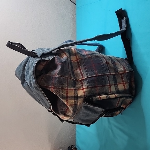 Club Montana Distressed Denim Large Drawstring Backpack - Picture 4 of 16